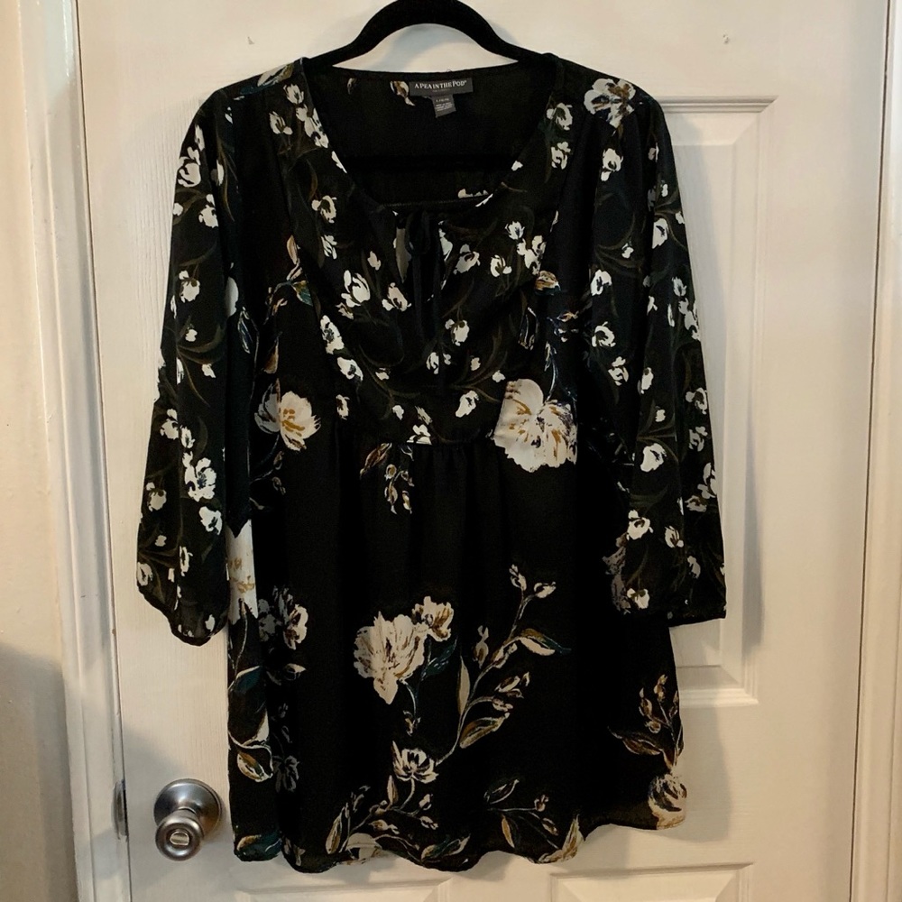 A Pea in A Pod Maternity Blouse Gorgeous